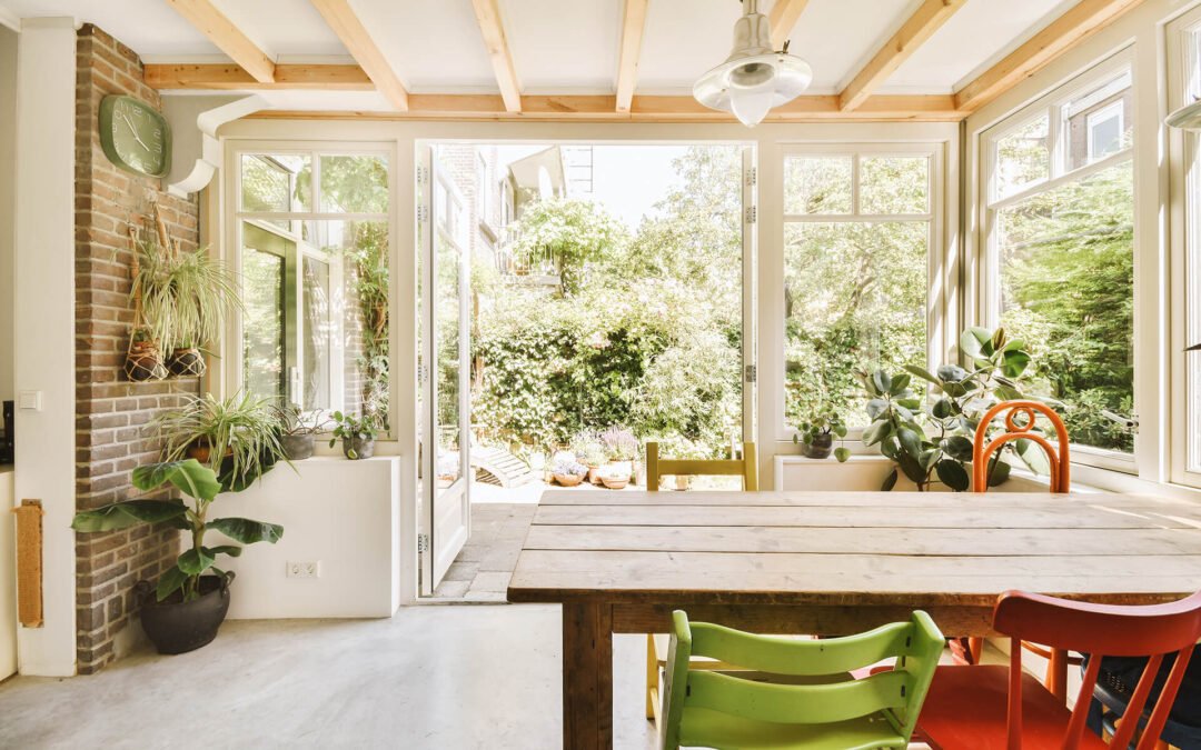 Patio Enclosures vs Sunrooms: Which is Right for Your Lifestyle